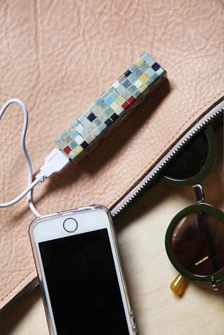 Free People Womens Portable Phone Charger